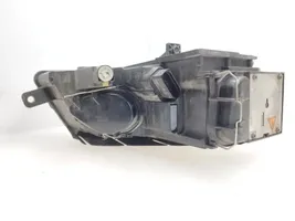 Volkswagen PASSAT B6 Lampa przednia 3C0941751G