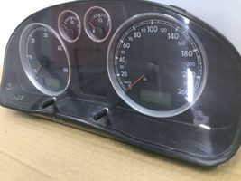 Volkswagen PASSAT B5.5 Geschwindigkeitsmesser Cockpit 3B0920829A