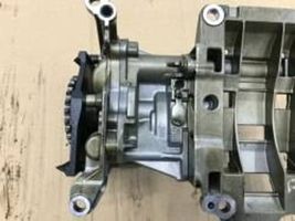 BMW 3 F30 F35 F31 Oil pump 7810823