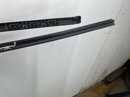 Mitsubishi Colt Listwa dachowa 7400a096