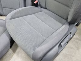 Volkswagen Golf V Fotele / Kanapa / Komplet 