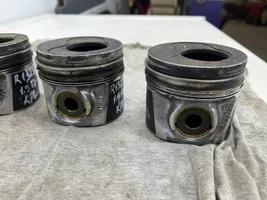 Volkswagen Golf IV Piston 79l69m091