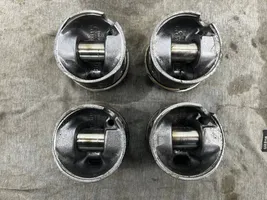 Volkswagen Golf IV Piston 79l69m091