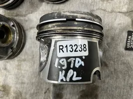 Skoda Octavia Mk1 (1U) Piston 79l69m091