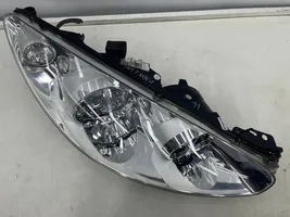 Peugeot 308 Lampa przednia 9674039780