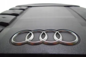 Audi A7 S7 4K8 Variklio dangtis (apdaila) 06L103925J