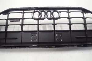 Audi Q8 Maskownica / Grill / Atrapa górna chłodnicy 4M8885651