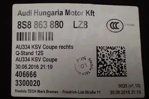 Audi TT TTS RS Mk3 8S Tavaratilan/takakontin alempi sivuverhoilu 8S8863880
