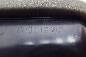 Audi Q3 8U Aizmugurējā gaisa - ventilācijas reste 8U0819203A