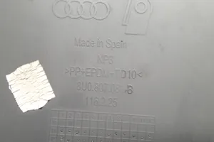 Audi Q3 8U Konepellin lukituksen muotolista 8U0807081B