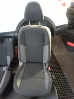 Nissan Qashqai Sēdekļu komplekts 