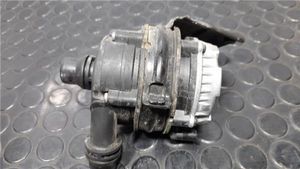 Mercedes-Benz E W213 Pompe de circulation d'eau A0005002686