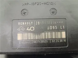 Renault Megane III Module de fusibles 284B61871R