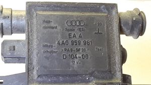 Audi A4 S4 B5 8D Oven keskuslukituksen ohjausyksikön moduuli 