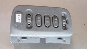 Renault Scenic I Electric window control switch 77004324