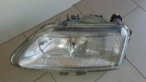 Renault Laguna I Lampa przednia 13996500