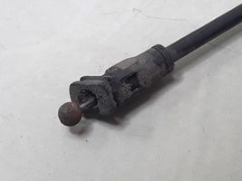 Volkswagen PASSAT B5 Cable de apertura del capó/tapa del motor 3B1823531