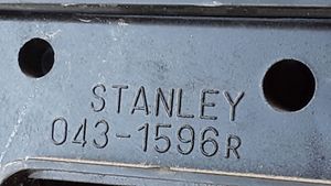 Mitsubishi Galant Lampy tylnej klapy bagażnika STANLEY0431596