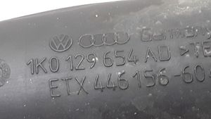 Audi A3 S3 A3 Sportback 8P Välijäähdyttimen putkien kannake 1K0129654AD