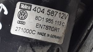 Audi A6 S6 C5 4B Etupyyhkimen vivusto ja moottori 4B1955023C