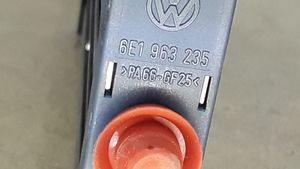 Volkswagen PASSAT B5.5 Scambiatore elettrico riscaldamento abitacolo 6E1963235