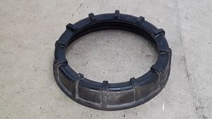 Volkswagen PASSAT B5.5 Anello/dado di bloccaggio della vite della pompa del carburante nel serbatoio 321201375A