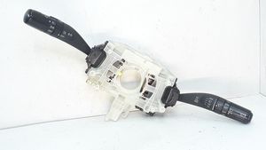 Subaru Impreza III Interruptor/palanca de limpiador de luz de giro 83111FG140