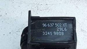 Citroen C4 Grand Picasso Interrupteur de siège chauffant 96637502XT