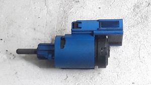 Volkswagen PASSAT B5.5 Clutch pedal sensor 1J0927189E