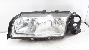 Volvo S80 Lampa przednia 8693557