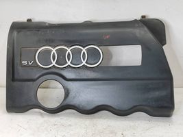 Audi A4 S4 B5 8D Cubierta del motor (embellecedor) 058103724C