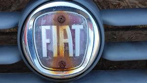 Fiat Ducato Etupuskurin ylempi jäähdytinsäleikkö 1308067070