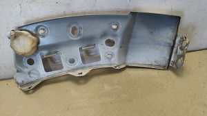 Volkswagen Crafter Supporto di montaggio del parafango 7C0821110