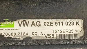 Volkswagen PASSAT CC Starteris 02E911023K