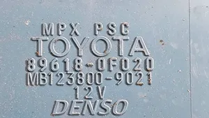 Toyota Corolla Verso AR10 Unité de contrôle à bord d'alimentation MB1238009021