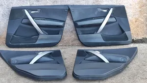 BMW X3 E83 Kit garniture de panneaux intérieur de porte 