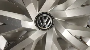 Volkswagen Golf VII R16 wheel hub/cap/trim 5G0601147B