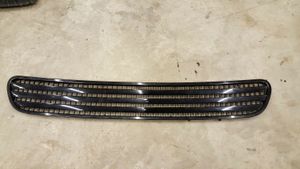 BMW 7 E65 E66 Grille inférieure de pare-chocs avant 