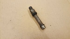 Volkswagen Golf II Fuel injector 035133551C