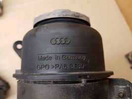 Audi A5 8T 8F Zbiornik płynu wspomagania układu kierowniczego 4F0422371D