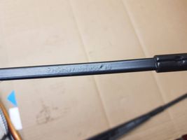 Volkswagen Eos Front wiper blade arm 1Q1955409