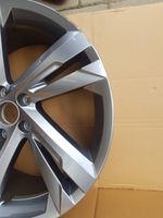 Volkswagen Tiguan R19 alloy rim 5NA601025AG