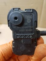 Volkswagen Golf VII Fuel tank cap lock motor 5C6810773H