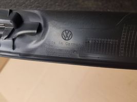 Volkswagen Golf VII Tapicerka klapy tylnej / bagażnika 5G9867603A