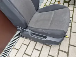 Volkswagen Golf VII Fotel przedni pasażera 5Q4881106M