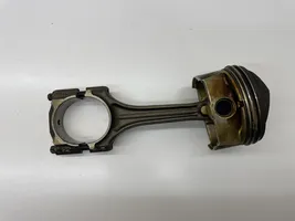 Volkswagen PASSAT B6 Piston 