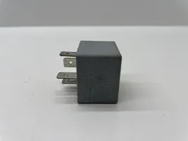 Seat Ibiza IV (6J,6P) Other relay 141951253B