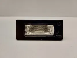 Audi A4 S4 B8 8K Lampa oświetlenia tylnej tablicy rejestracyjnej 8T0943021