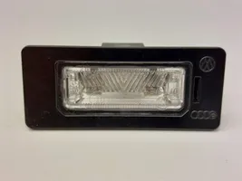Audi A4 S4 B8 8K Éclairage de plaque d'immatriculation 8T0943021