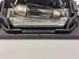 Audi A4 S4 B8 8K Lampa oświetlenia tylnej tablicy rejestracyjnej 8T0943021